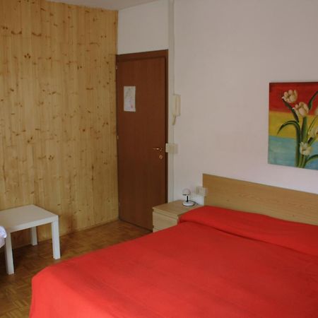 Albergo Della Posta กลูโซเน ภายนอก รูปภาพ