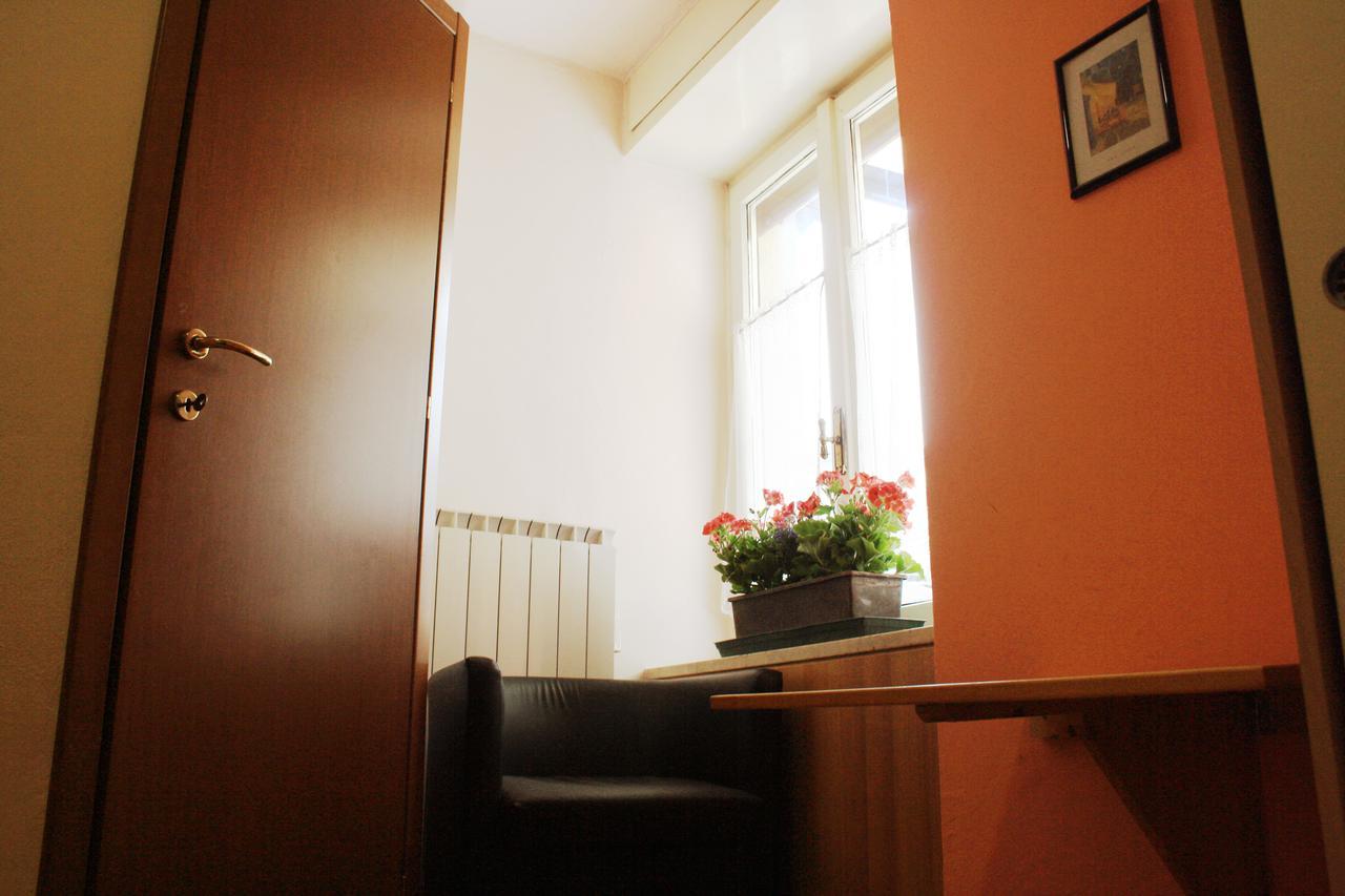 Albergo Della Posta กลูโซเน ภายนอก รูปภาพ
